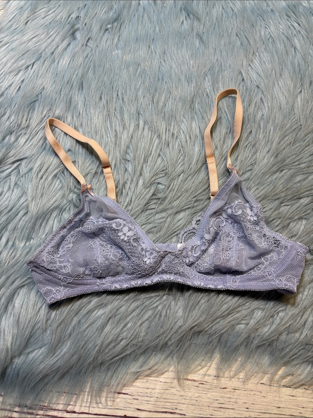 TOPSHOP Sheer Lace Bralette in Light Lavender with Nude Straps sz 8